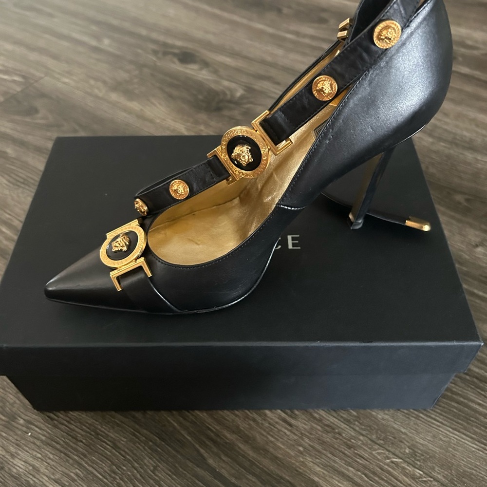 Versace Black and Gold Elegant Heels